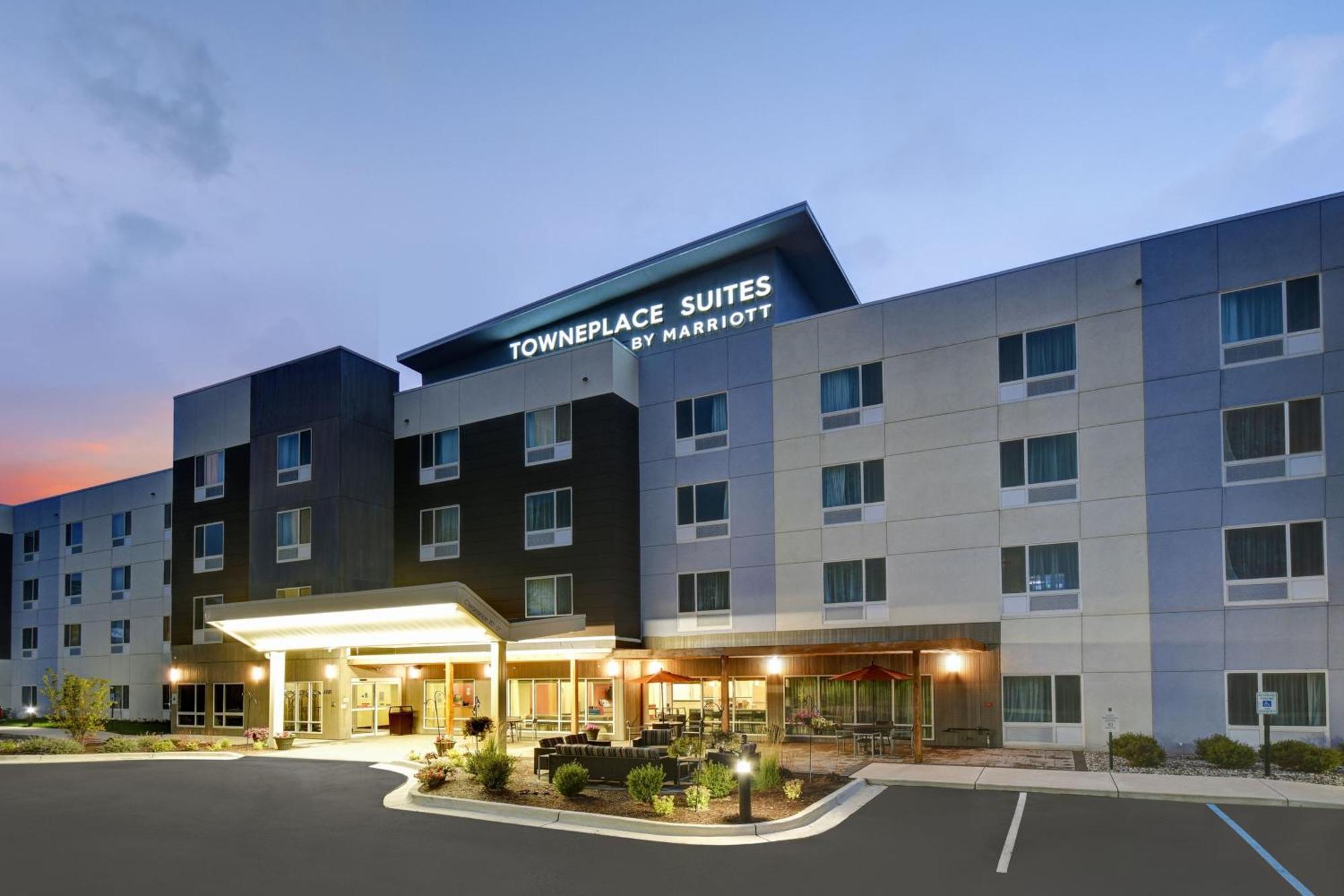 Towneplace Suites By Marriott Grand Rapids Wyoming Exterior photo